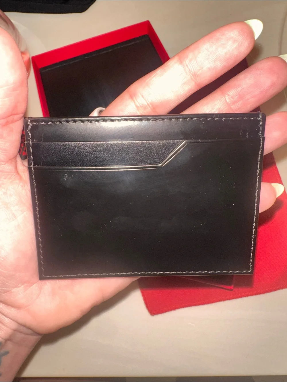 Carolina Herrera compact black